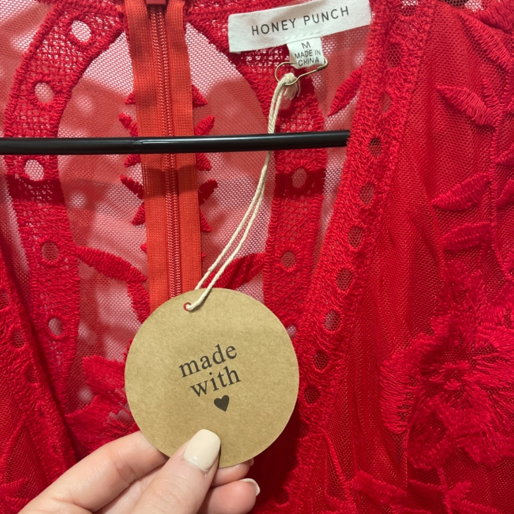 Red lace romper - Picture 3 of 5